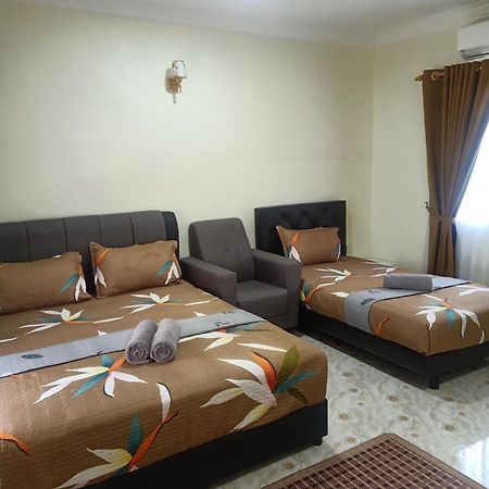 Heal Inn Roomstay- Islamic Guest Кангар Экстерьер фото