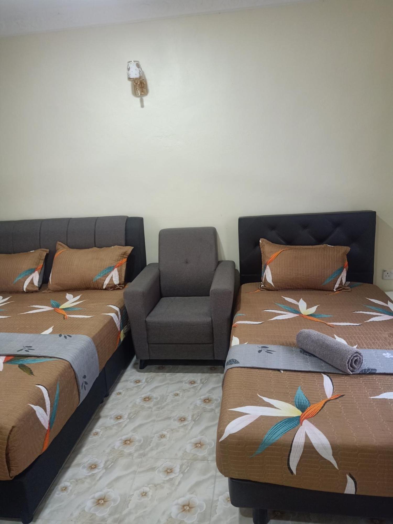 Heal Inn Roomstay- Islamic Guest Кангар Экстерьер фото